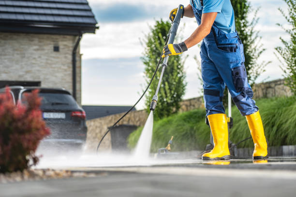 Why Choose Our Certified Pressure Washing Experts for Your Project Needs in Algonquin, IL?